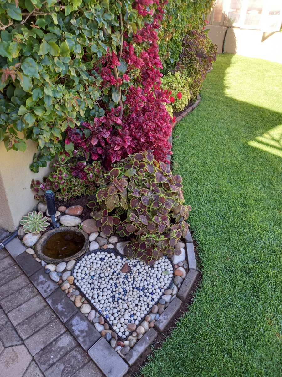 5 Bedroom Property for Sale in Stilbaai Wes Western Cape